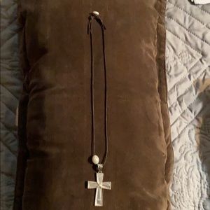 Leather Cord w Cross and synthetic pearl necklace